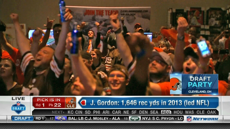 Illustration for article titled Johnny Manziel Goes To Cleveland; Browns Fans Have Rare Moment Of Joy